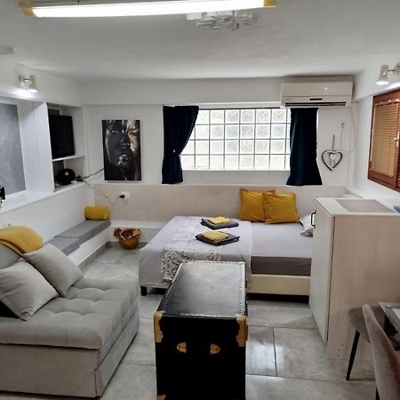 Apartman Art Kotor Exteriör bild