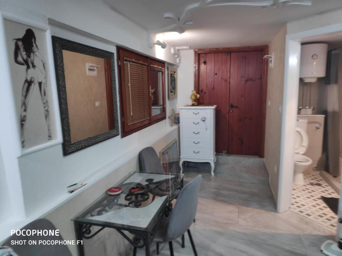 Apartman Art Kotor Exteriör bild