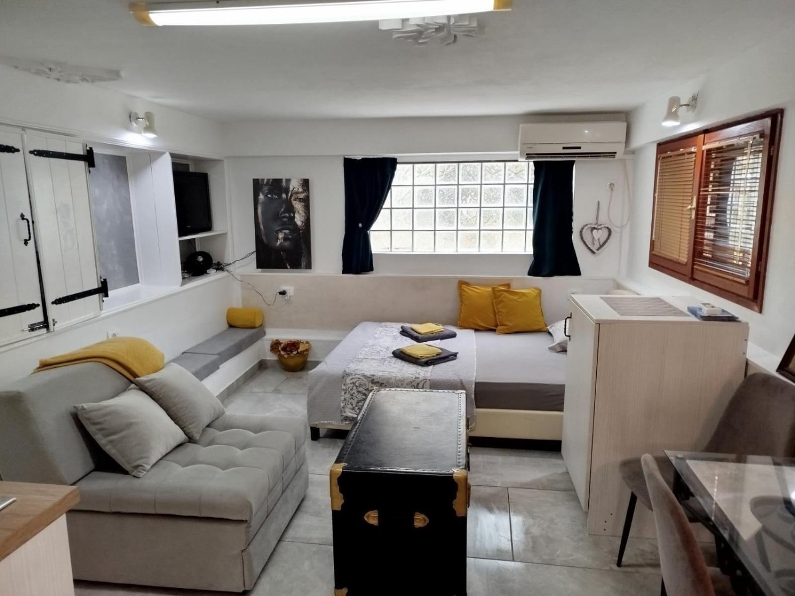Apartman Art Kotor Exteriör bild
